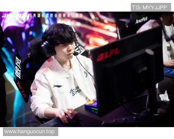 职业联赛分析：FPX在比赛中展现出的速度与策略的完美结合